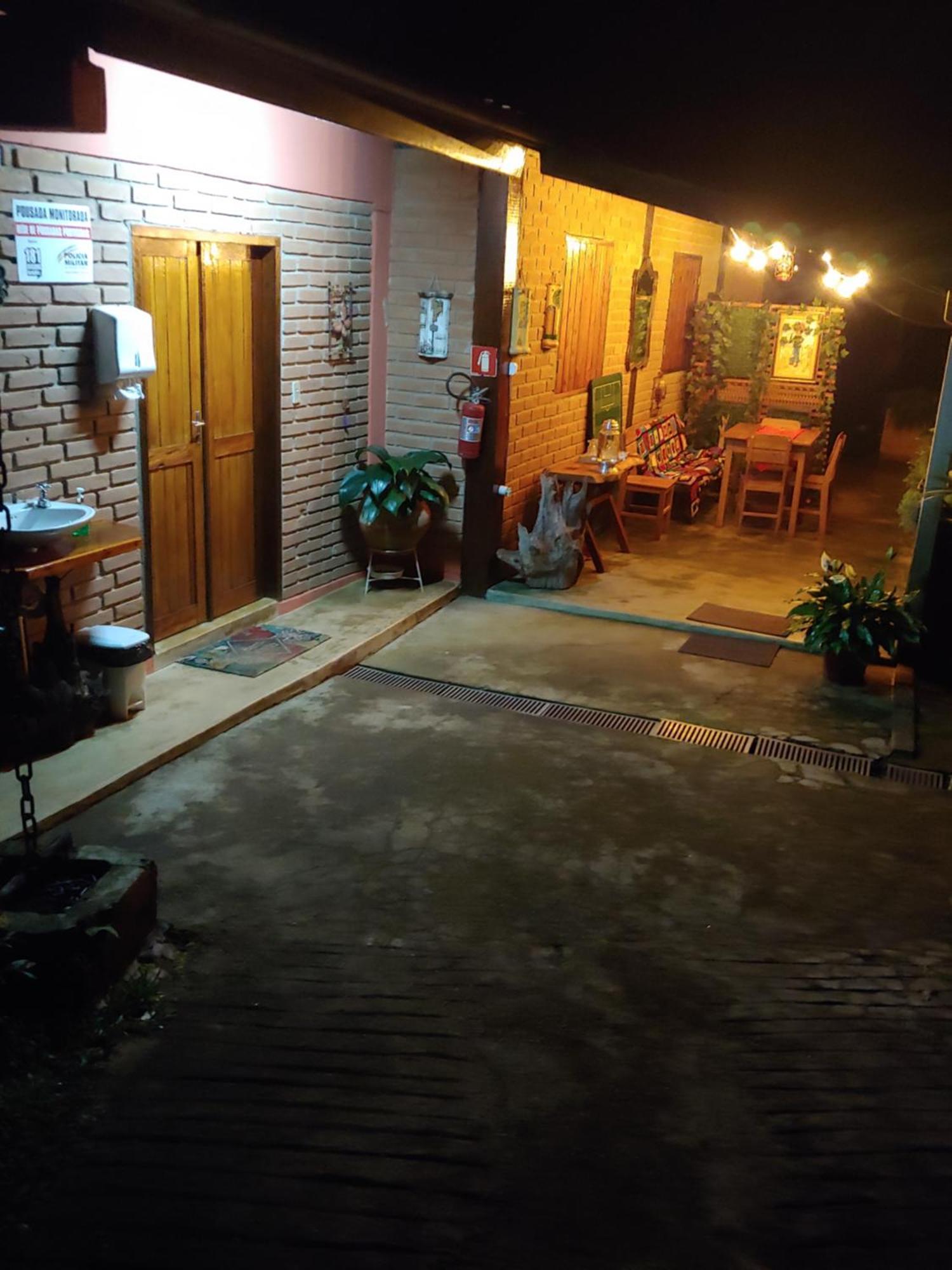 Pousada Recanto Da Vitoria Gonçalves Extérieur photo